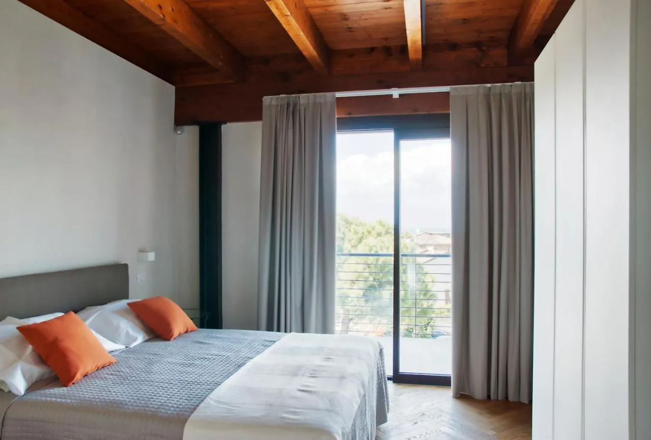 شقة Residenza Puoti بسكييرا ديل غاردا إيطاليا